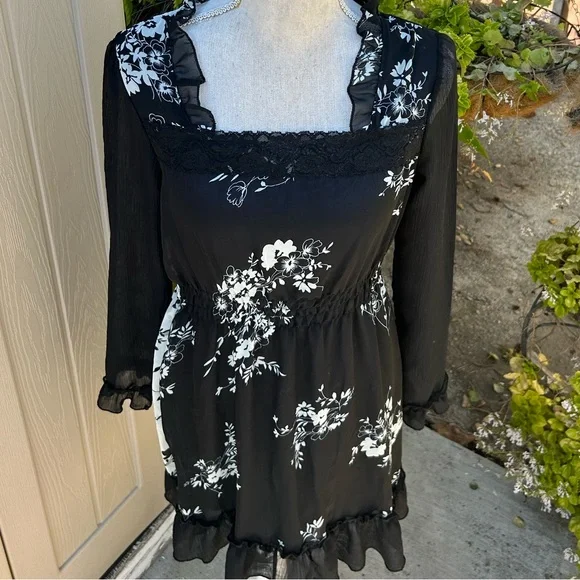 newborn long sleeve dress Quincy Mae